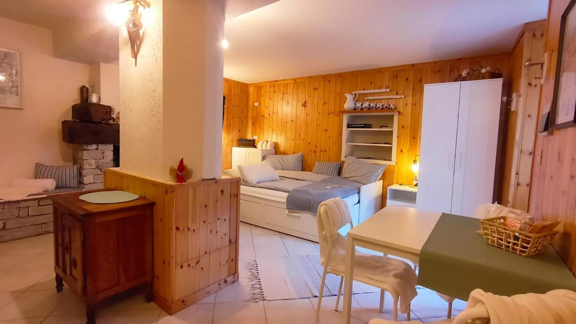 Ca Berula Villa Sondrio 0*,